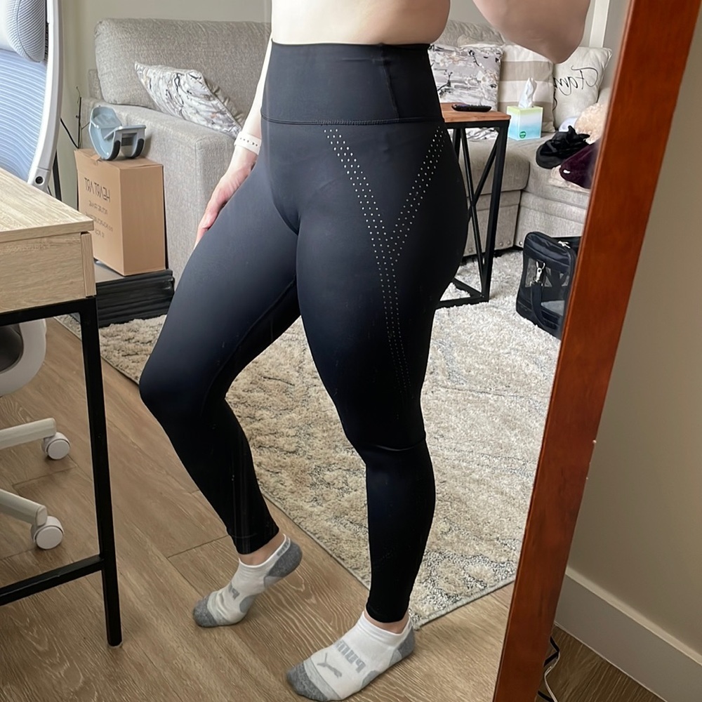 Buffbunny Lit Lasercut Leggings